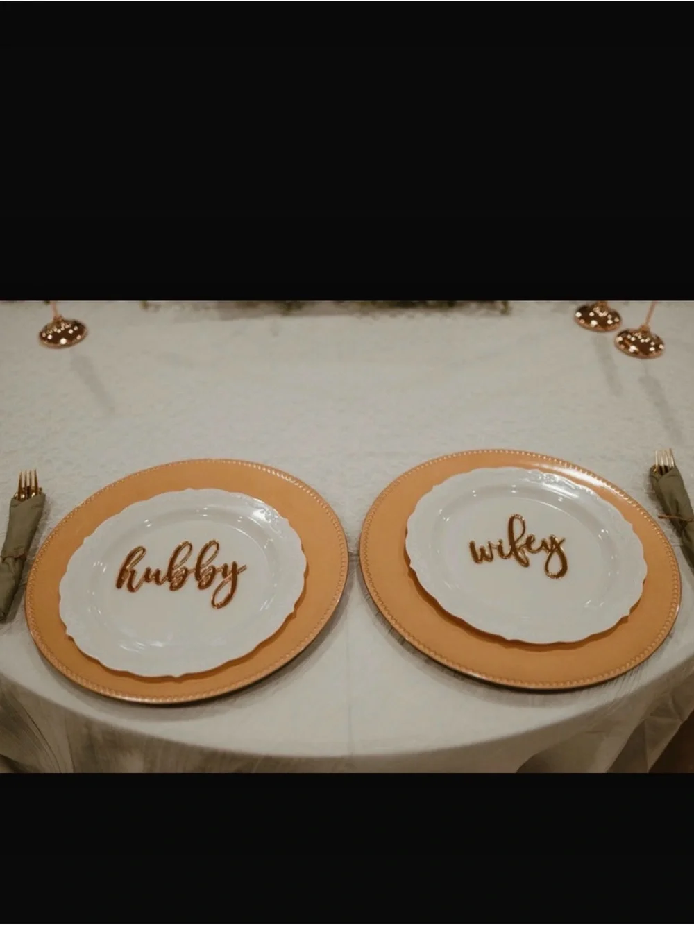 Gold Script 'Hubby' and 'Wifey' Plate Signs - Wedding Table Décor